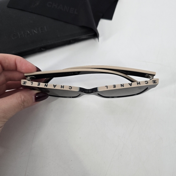 Chanel Black Grey Logo Sunglasses 5427 54 17 140mm Made in Italy - Picture 3 of 9